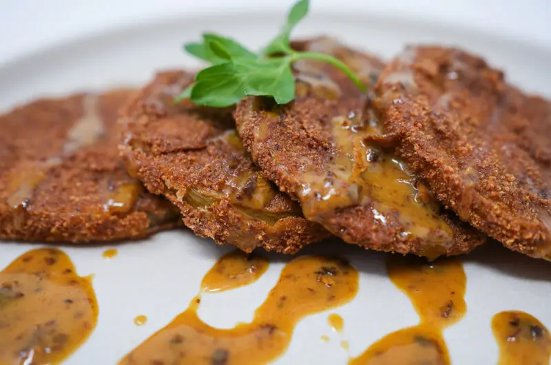 Fried Green Tomatoes with Chipotle Honey Mustard Sauce