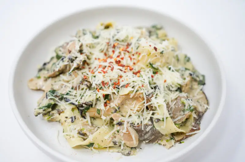 Creamy Spinach and Wild Mushroom Pappardelle 